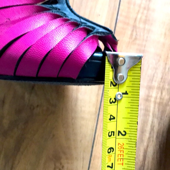 BCBG Hot Pink High Heels - Picture 7 of 7